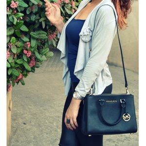 EUC Michael Kors Sutton satchel Saffiano leather